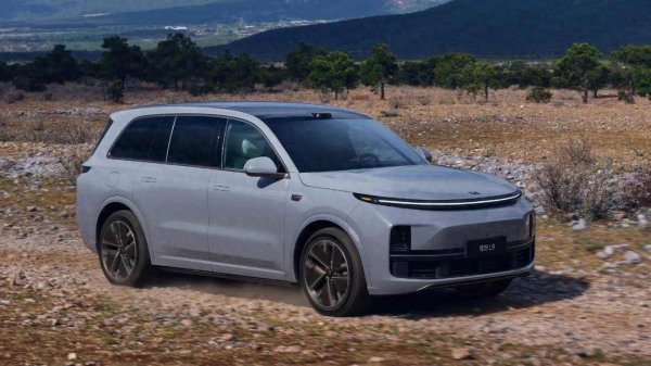 纯旭配资 全新理想L9曝光！超大电池+后轮转向？